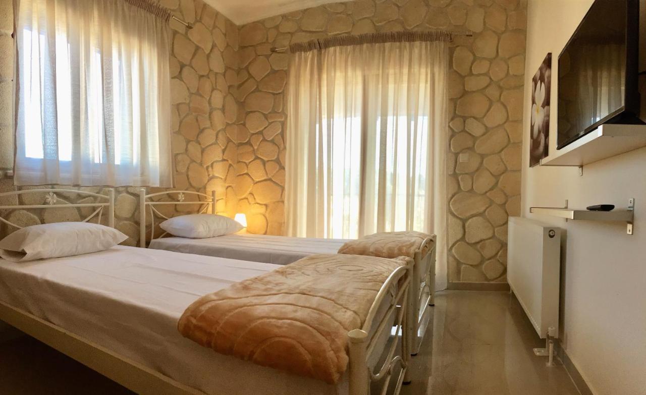 Villa Amfithea House à Siviri Extérieur photo